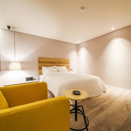 Hotel Londoner Hwamyeong Busan Buitenkant foto