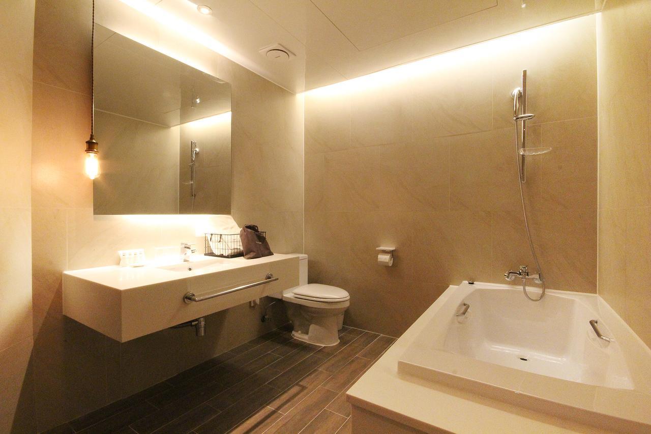 Hotel Londoner Hwamyeong Busan Buitenkant foto