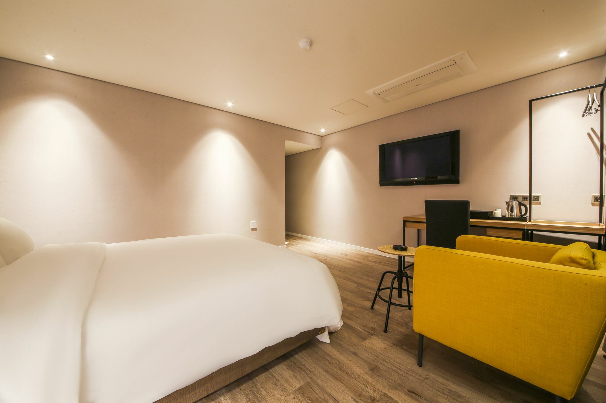Hotel Londoner Hwamyeong Busan Buitenkant foto