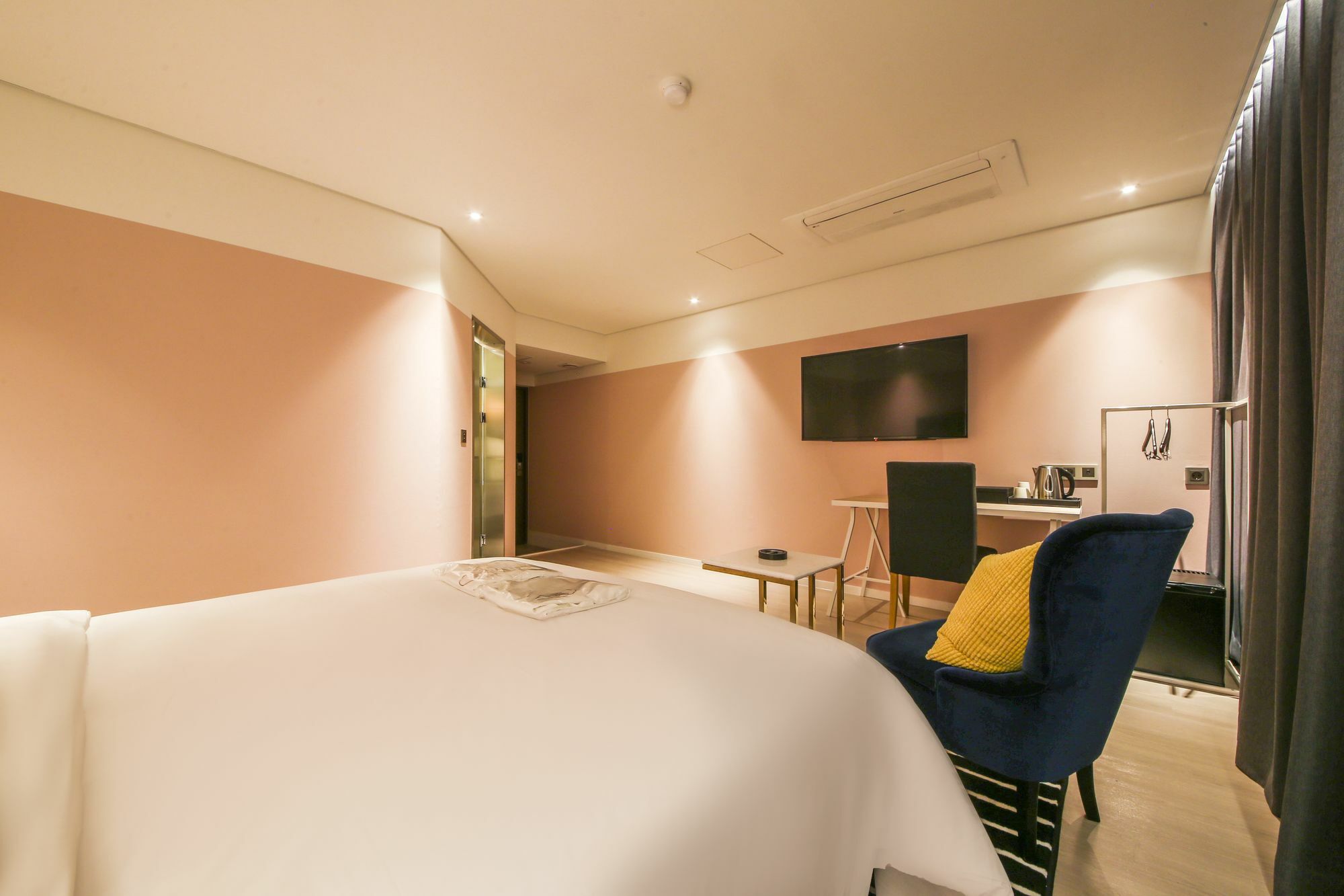 Hotel Londoner Hwamyeong Busan Buitenkant foto