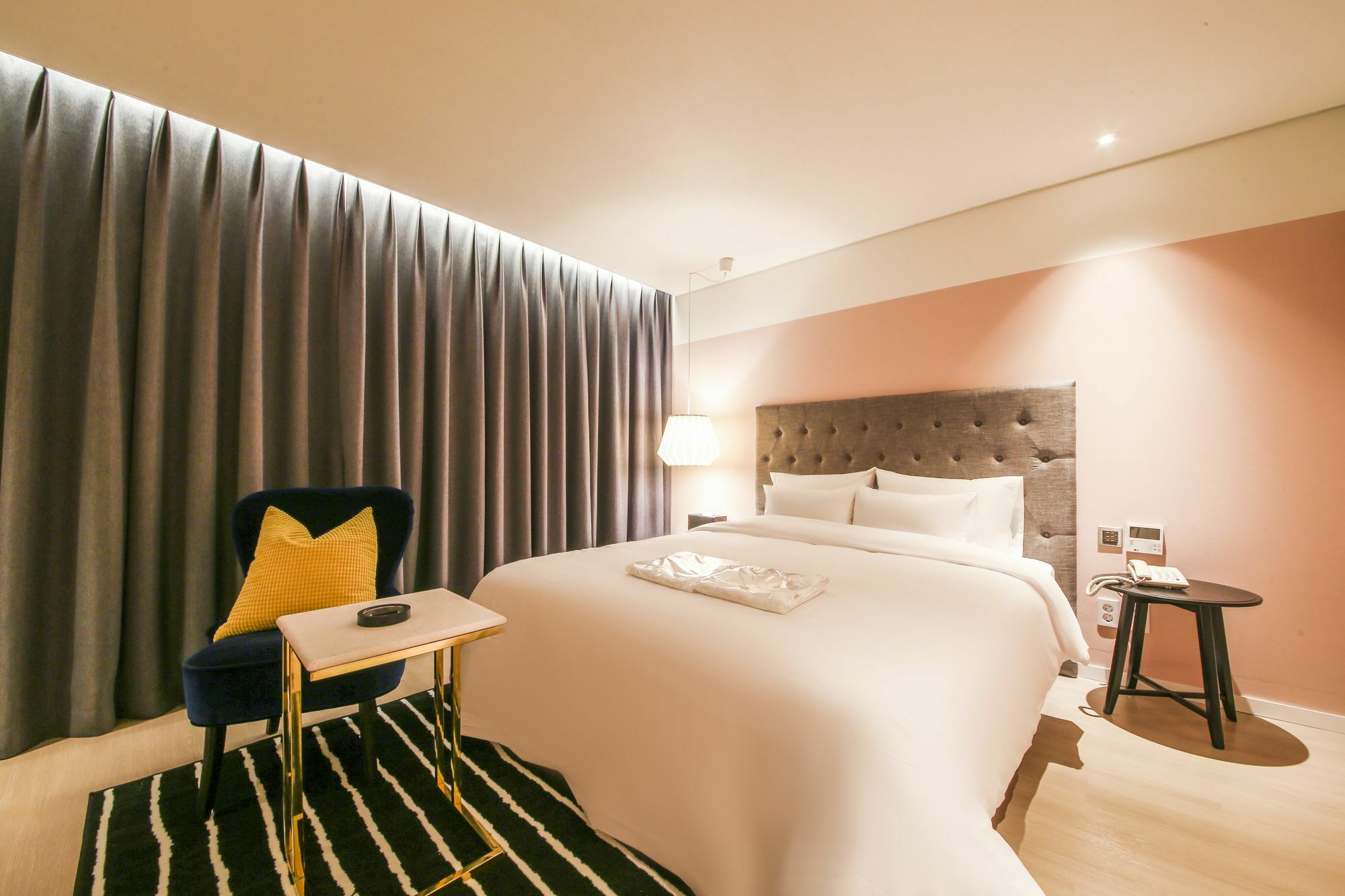 Hotel Londoner Hwamyeong Busan Buitenkant foto