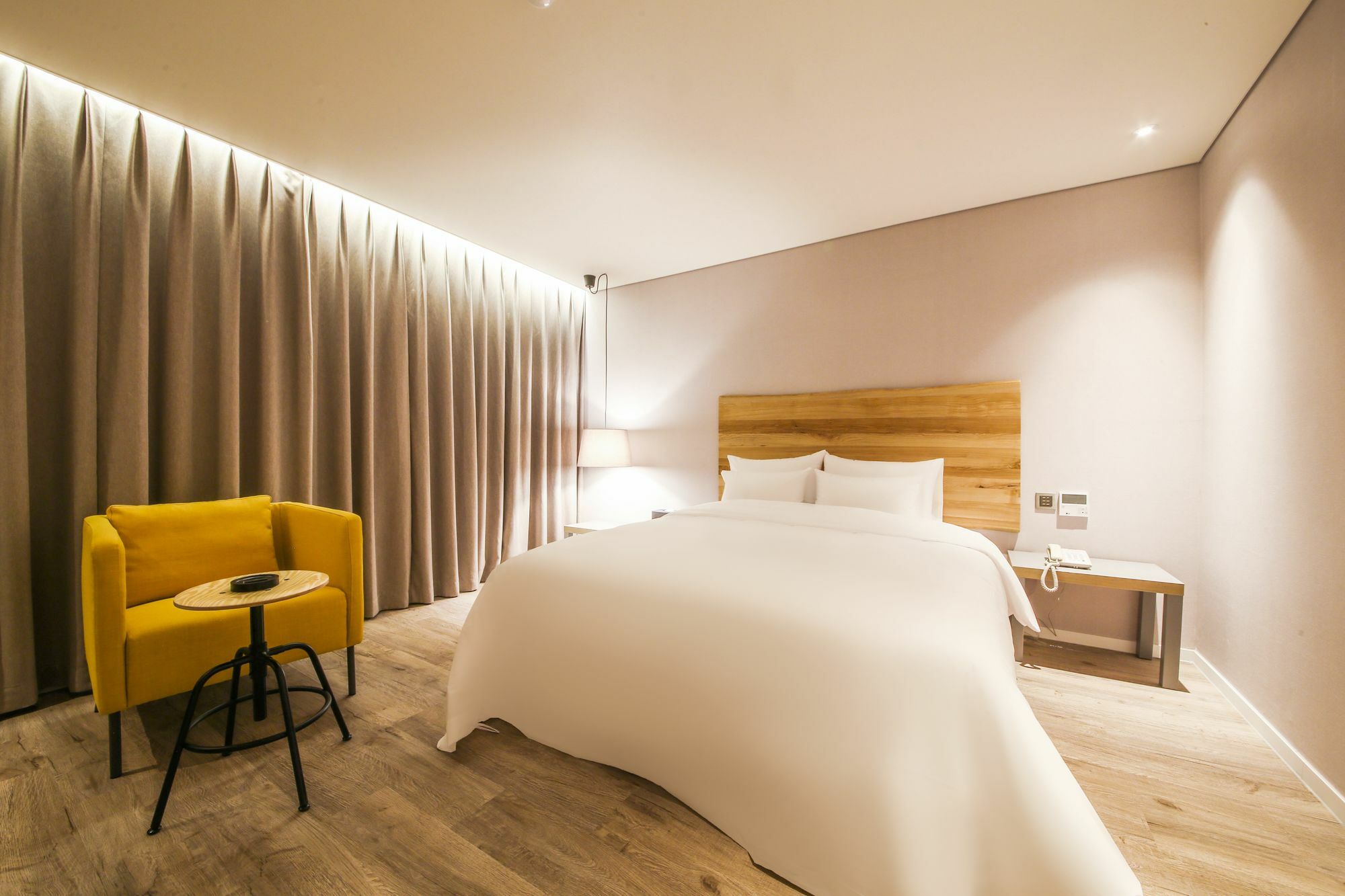 Hotel Londoner Hwamyeong Busan Buitenkant foto