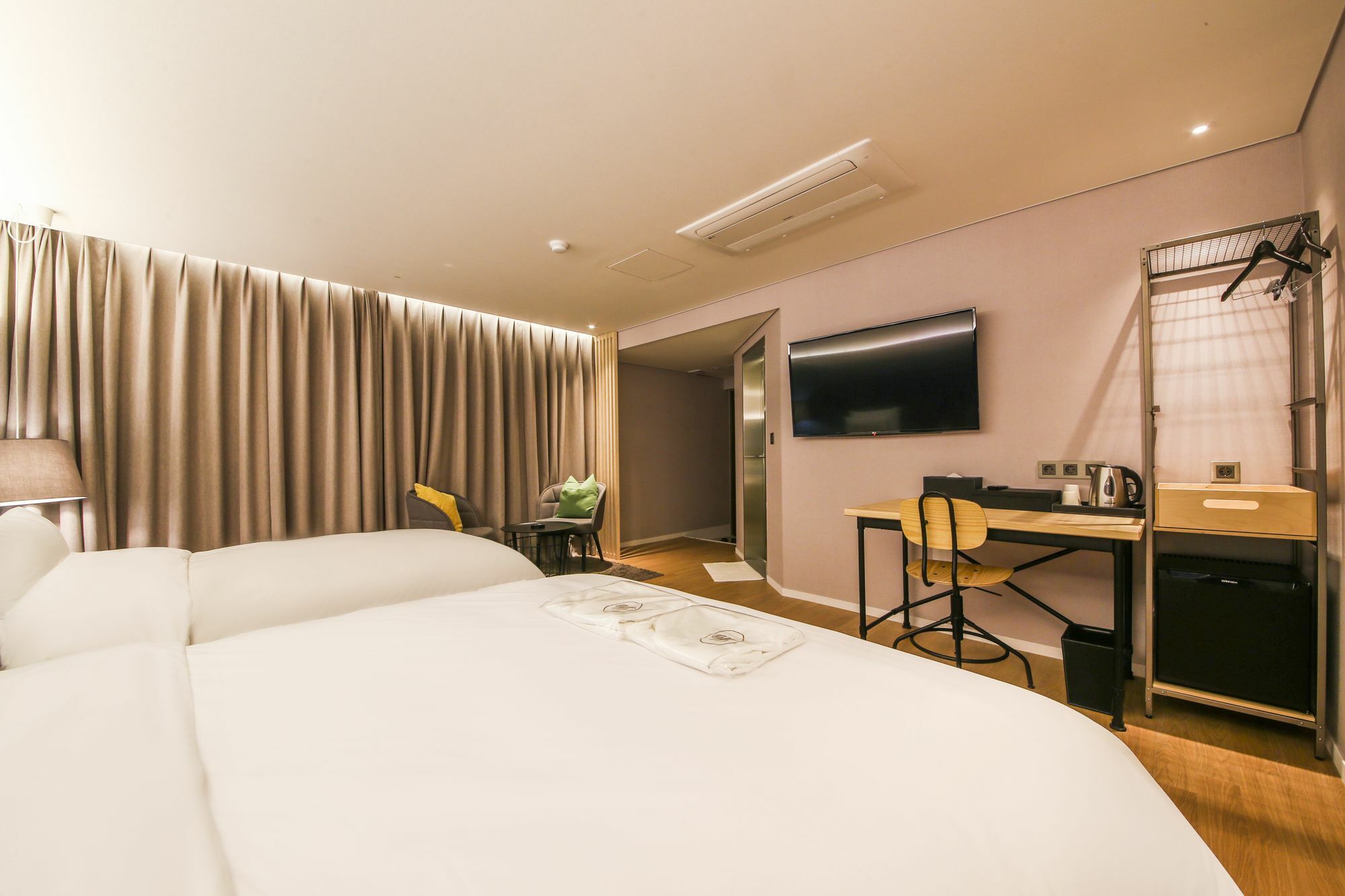 Hotel Londoner Hwamyeong Busan Buitenkant foto