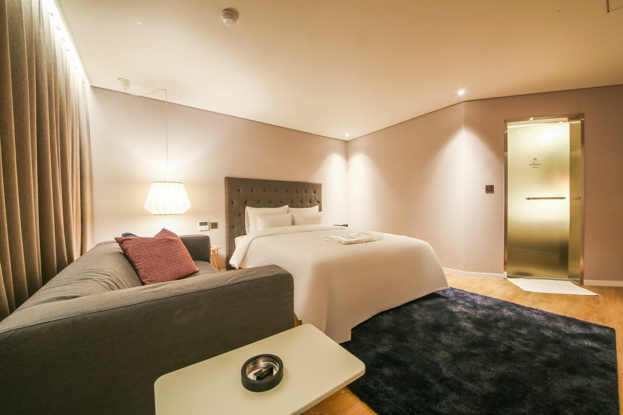 Hotel Londoner Hwamyeong Busan Buitenkant foto